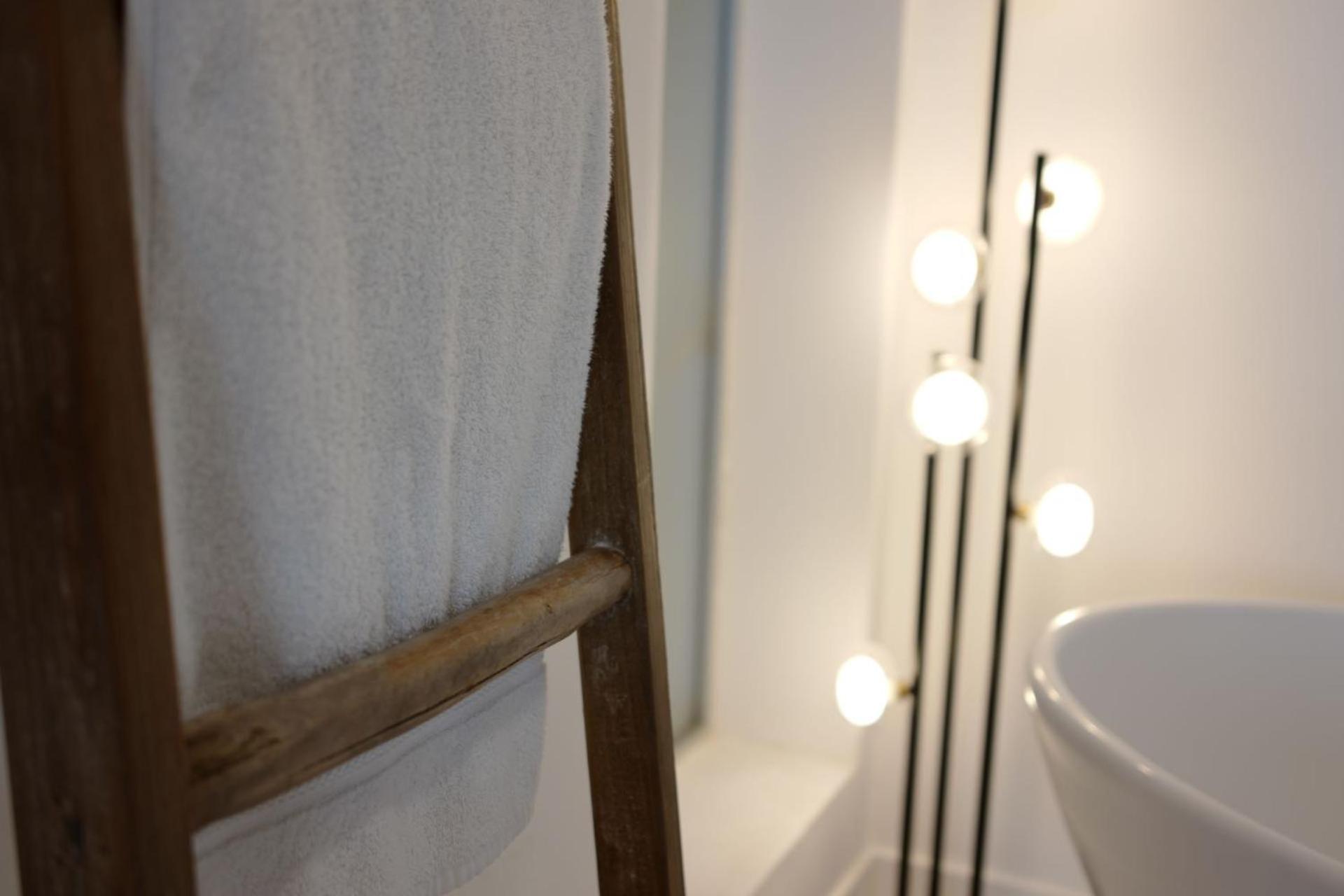 Skyline Serenity Luxe Suite-private Quarto em Acomodações Particulares